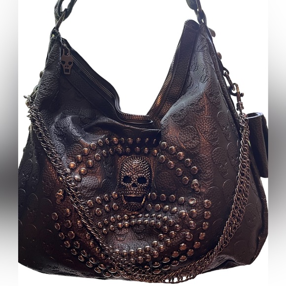 NWT Skull and Punk Rivet Bling Faux Leather Shoulder Style Tote Bag w/ Chains - Picture 3 of 16